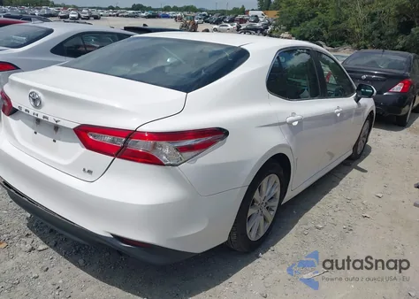 2018 Toyota Camry Le from USA, damaged, VIN 4T1B11HK0JU020031